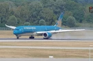 Vì sao MÁY BAY VIETNAM AIRLINES CHỞ 287 NGƯỜI PHẢI QUAY ĐẦU sau khi cất cánh tại Đức 👇?