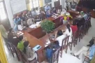 Nguyên nhân nữ hiệu trưởng ở Ninh Bình đập bàn, ném cốc trước mặt giáo viên