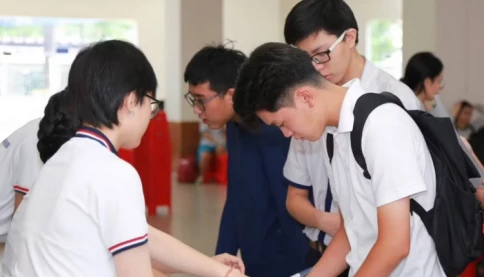 Thấy gì khi nhiều trường đại học công bố hàng chục nghìn chỉ tiêu tuyển bổ sung?