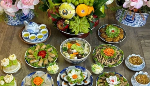 Rằm tháng 7: Cúng Phật, gia tiên hay cô hồn trước? Nhiều gia đình có thể đang làm sai thứ tự