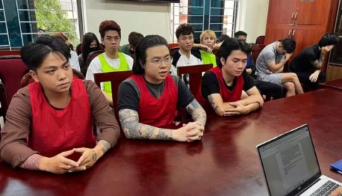 Chính thức: Khởi tố Phạm Tuấn và Tiktoker CCMK 👇
