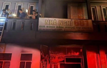 Cháy nhà nghỉ ở Đà Nẵng, 28 người mắc kẹt trong khói độc