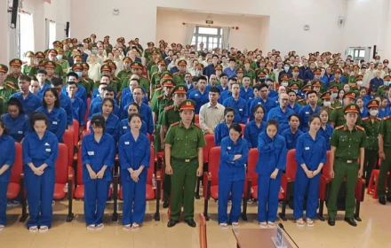 Cái giá phải trả: Vụ ma túy VN10: Đề nghị 9 án tử hình, An Tây 9-11 năm tù, Chi Dân 7-8 năm tù