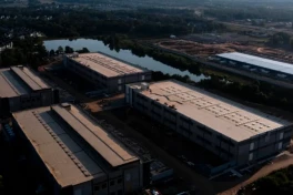 Amazon, Nvidia 'đốt' 50 nhà máy hạt nhân nuôi cơn khát điện AI