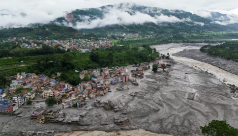 “Quả bom” trên nóc nhà thế giới: Vì sao sông băng Himalaya sụp đổ có thể giết hàng nghìn người?