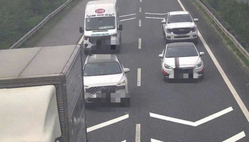 Khoảng cách 55 m trên cao tốc: Vì sao chỉ vài giây cũng có thể quyết định sống còn?