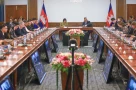 Campuchia tuyên bố đã "quét sạch" các ổ lừa đảo trực tuyến, bắt giữ gần 30.000 nghi phạm đến từ 39 quốc gia.