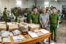 Đột kích 3 điểm sản xuất “thuốc gia truyền”, ‘thần dược dỏm’ bên trong khiến dư luận chấn động