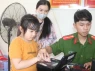 Con chưa đủ 14 tuổi dùng SIM của bố mẹ có bị khóa VNeID theo quy định mới? Thông tin phụ huynh cần biết