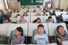 Kiểu bàn ghế mới giúp học sinh ở một trường tiểu học Trung Quốc ngủ trưa thoải mái hơn