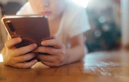 Chúng ta nên làm gì khi con cái bắt đầu trò chuyện với trí tuệ nhân tạo?