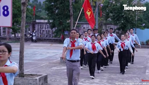 MXH xôn xao clip nghi thức Đội đi kiểu “cà thọt” ở Nghệ An, chính quyền nói gì?