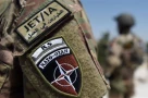 Các nghị sĩ Anh vô cùng phẫn nộ: "Chúng ta phải dựa vào Trung Quốc để có quân phục, NATO đã làm gì vậy?"