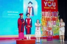 Ngày tốt nghiệp, chàng trai mang theo cả thanh xuân với 156 huy chương