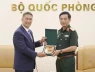 Hùng Cao là ai? Hành trình từ cậu bé rời Việt Nam đến ứng viên Bộ trưởng Hải quân Mỹ