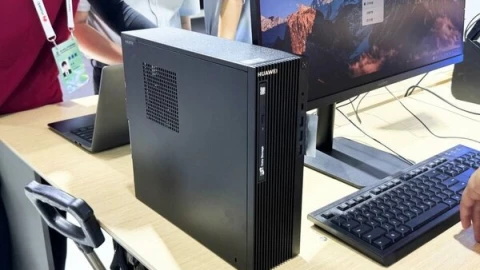 Không cần Intel/Windows, Huawei vừa trình làng máy tính để bàn "thuần Trung Quốc", dùng chip và hệ điều hành "nhà trồng"