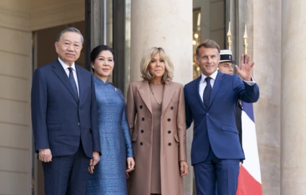 Tổng thống Pháp Macron đăng ảnh đón Tổng bí thư, Chủ tịch nước Tô Lâm và Phu nhân