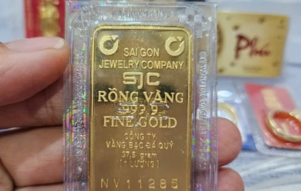 Giá vàng chiều 11/9: Vàng miếng giảm sâu, vàng thế giới bất ngờ tăng trở lại