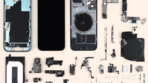 Tại sao Apple chọn sang Ấn Độ chứ nhất quyết không sản xuất iPhone tại Mỹ?