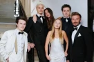 Nhiều tiền có ích gì? Tài sản nhà Beckham hơn 10 tỷ đô la, nhưng không một người con nào trong số bốn người con của họ đạt được thành tựu gì đáng kể