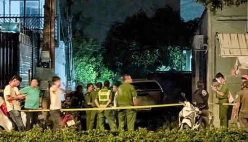 Nóng rực tại TPHCM: Lại một vụ thảm án 3 người thương vong, hàng trăm người vây kín hiện trường