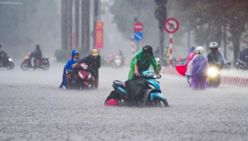 Mưa lớn ở miền Bắc có thể kéo dài cả chục ngày, nhiều nơi nguy cơ ngập lụt, lũ quét và sạt lở