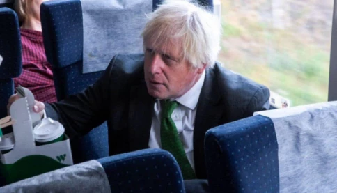 Nga tấn công tàu hỏa gần biên giới Ba Lan ngay sau khi đoàn tàu chở cựu Thủ tướng Anh Boris Johnson rời đi