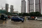 🌧️ MƯA NGẬP HÀ NỘI: NHIỀU TRƯỜNG CHO HỌC SINH NGHỈ, CHUYỂN SANG HỌC ONLINE