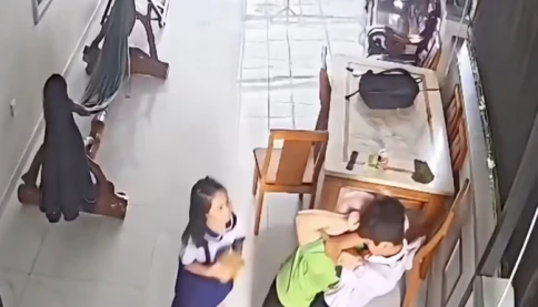 Lý do nam sinh lớp 7 siết cổ người thân ở Phú Quốc