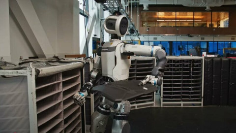 Cuộc "đổ bộ" của robot hình người vào ngành công nghiệp ô tô: từ Trung Quốc đến Mỹ