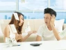 Mâu thuẫn tiền bạc trong hôn nhân: Ai có quyền quyết định lớn khi thu nhập vợ cao hơn chồng rất nhiều?