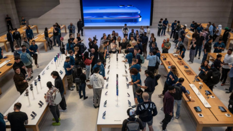 Bài học từ vụ đặt cược vào Apple thắng lớn của thiên tài đầu tư Warren Buffett