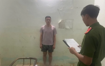 Cho vay lãi hơn 450%/năm, tung ảnh nhạy cảm của “con nợ” để đòi tiền