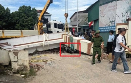 Xe cẩu va sập cổng chào, bé trai lớp 3 đứt lìa cánh tay: Lãnh đạo xã nói gì?
