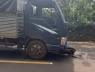 Xe tải tập lái kéo lê xe máy 50m trên đường, một người tử vong