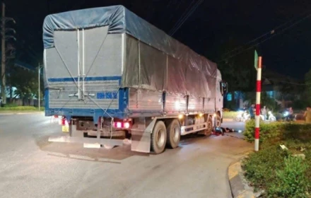 Hưng Yên: Hai mẹ con tử vong sau va chạm với xe tải tại nút giao khu công nghiệp