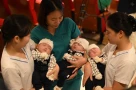 Kỳ tích y khoa: Ba anh em sinh ba chào đời cách nhau gần 38 giờ, lần đầu được ghi nhận tại Việt Nam