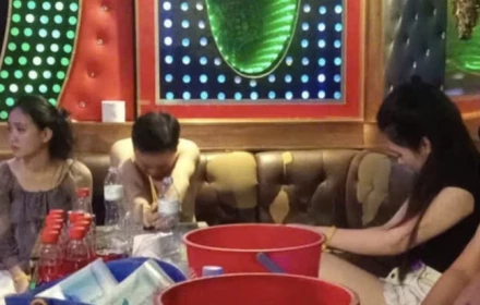 Công an kiểm tra rạng sáng, phát hiện "phòng bay" trong quán karaoke