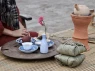 Ấm trà nguội ngắt: vợ chồng già ngồi cạnh nhau mà chẳng còn gì để nói