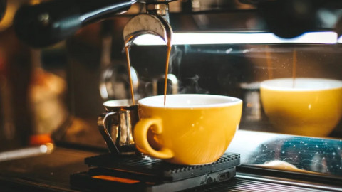 Chuyên gia tiết lộ thời gian caffeine tồn tại trong cơ thể, ai khó ngủ nên tìm hiểu ngay