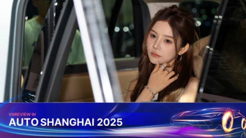 Tăm tia vài bóng hồng ngất ngây tại Auto Shanghai 2025