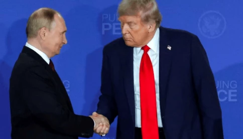 Mỹ nới trừng phạt dầu Nga, châu Âu nổi giận: Mặt trận phương Tây rạn nứt?