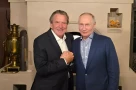 Ảnh sinh nhật Putin và Schröder gây bão chính trường Đức, Thủ tướng Merz nổi giận