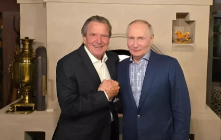 Ảnh sinh nhật Putin và Schröder gây bão chính trường Đức, Thủ tướng Merz nổi giận