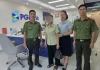 Nữ công nhân ở Hà Nội suýt mất 90 triệu đồng vì lời hứa tặng 50.000 USD và vàng từ bạn trai quen qua mạng