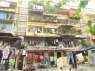 Nhà mình ở tầng bốn, không thang máy và bố mẹ già vẫn đang ở đó