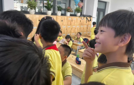 Đầu năm học, học phí cho con giảm hẳn, thấy nhẹ gánh thật sự