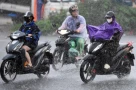 Biển Đông gió giật cấp 8, chuyên gia dự báo gì về khả năng xuất hiện bão cuối tháng 10?