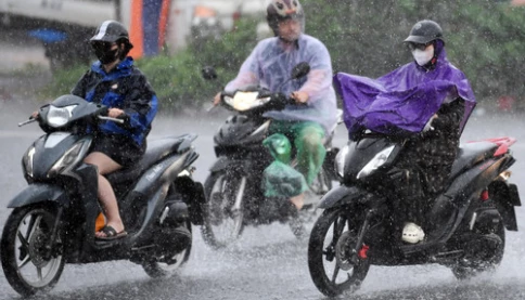 Biển Đông gió giật cấp 8, chuyên gia dự báo gì về khả năng xuất hiện bão cuối tháng 10?