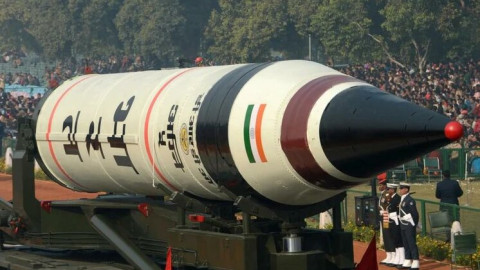 Ấn Độ hạng 4, Pakistan hạng 12 thế giới về sức mạnh quân sự, và cả hai đều có tới 170 đầu đạn hạt nhân